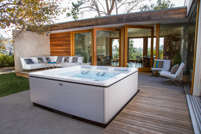 STIL Series Bullfrog Spas